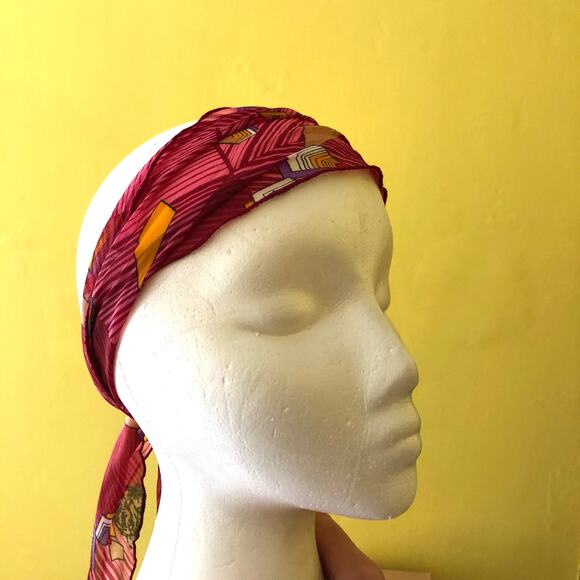 Red Geometric Print Scarf, Yellow Purple Animal Head Sheer Coquette Office Retro - Picture 2 of 6